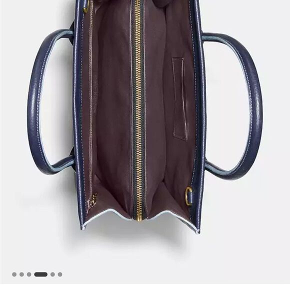 Coach Cashin Carry Tote
Brand new without tag - Picture 12 of 12